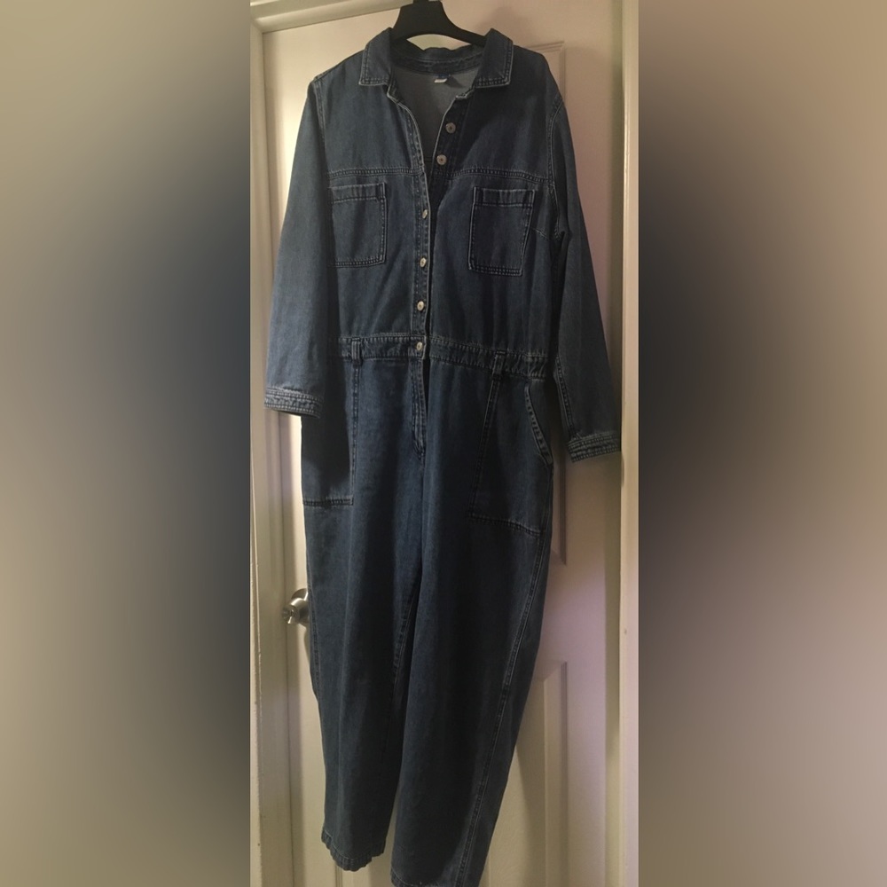 EUC Old Navy Medium Wash Long sleeved Jean Utility WorkCoverall in Women’s  XL